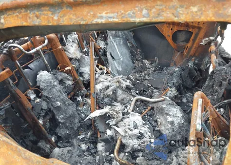 2005 Scion Tc из США, поврежденный, VIN JTKDE167150027348